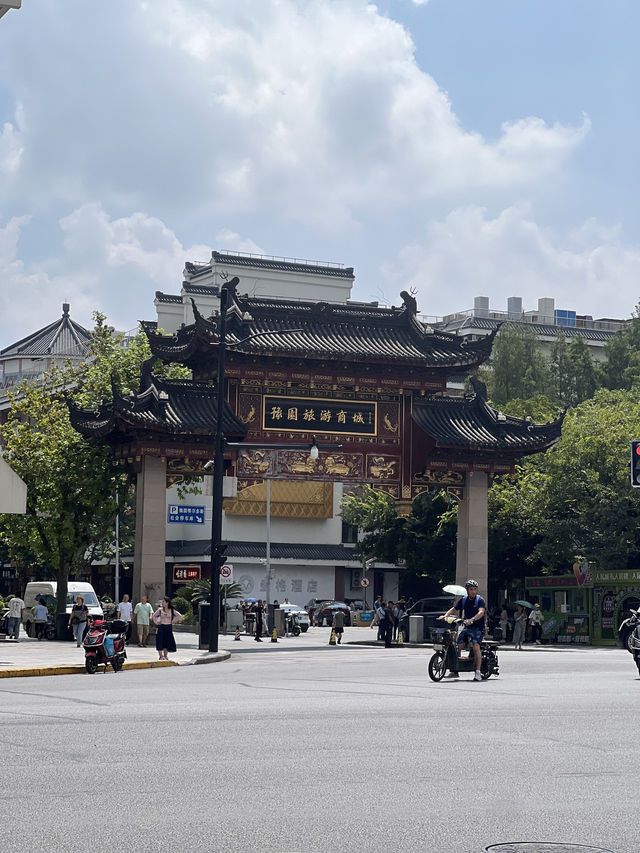 🏮 “상하이에서 시간을 거슬러 걷다 – Yuyuan Old Street”