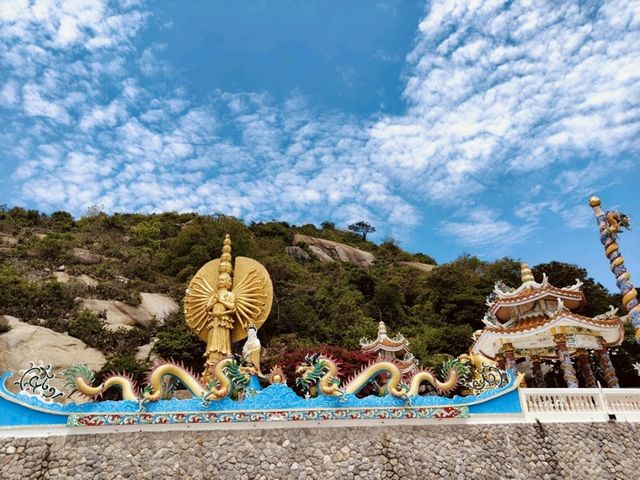 ไหว้พระริมทะเล🙏 สูดลมหายใจให้เต็มปอดที่หัวหิน 🌊