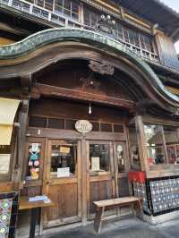京都100年歷史澡堂改建而成的cafe