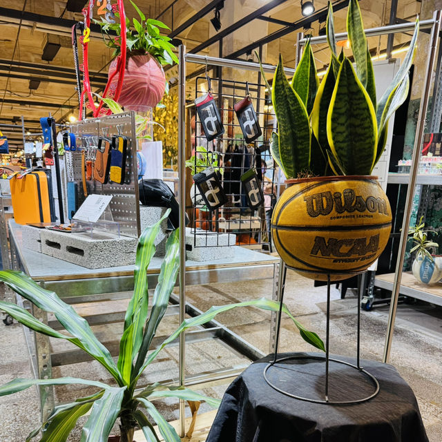 Hidden Treasure Inside Eslite!