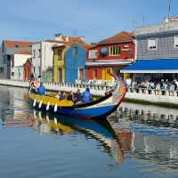 Gliding Through Painted Dreams: Moliceiro Cruise in Aveiro