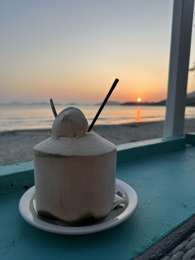 貝澳隱世cafe 🍹漫步沙灘嘆日落美景🌄