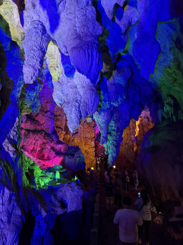 เที่ยวถ้ำเงิน Silver cave ถ้ำที่สายมูไม่ควรพลาด