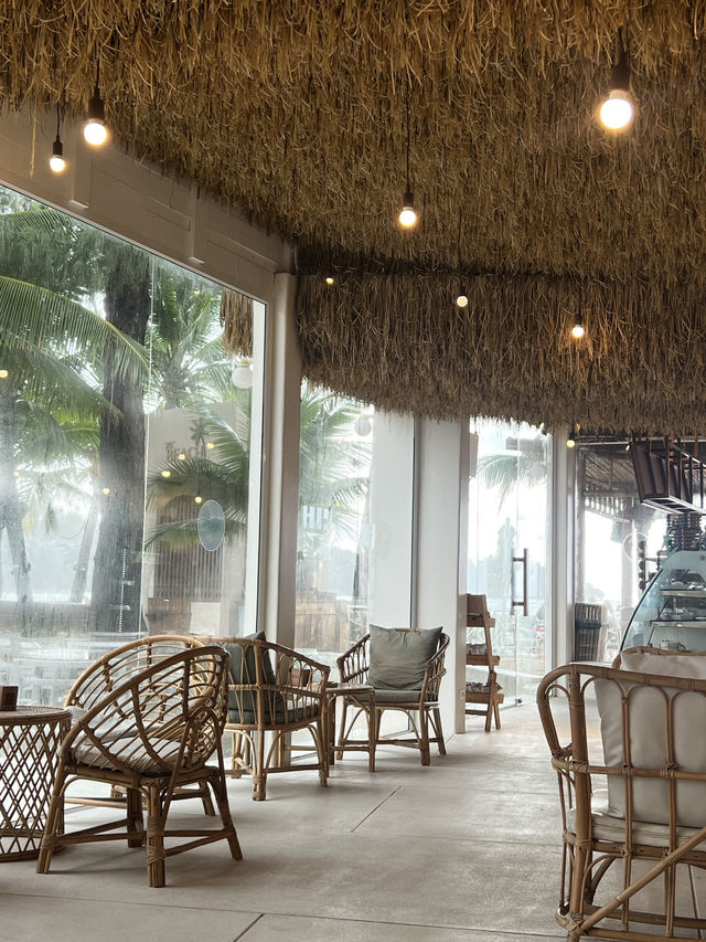 Starbuck, The Beach Phuket