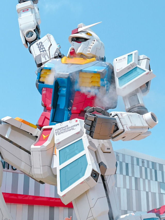 【大阪・万博】ミャクミャクを見守るガンダム様💙❤️