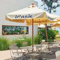 ร้าน bonnie on the beach