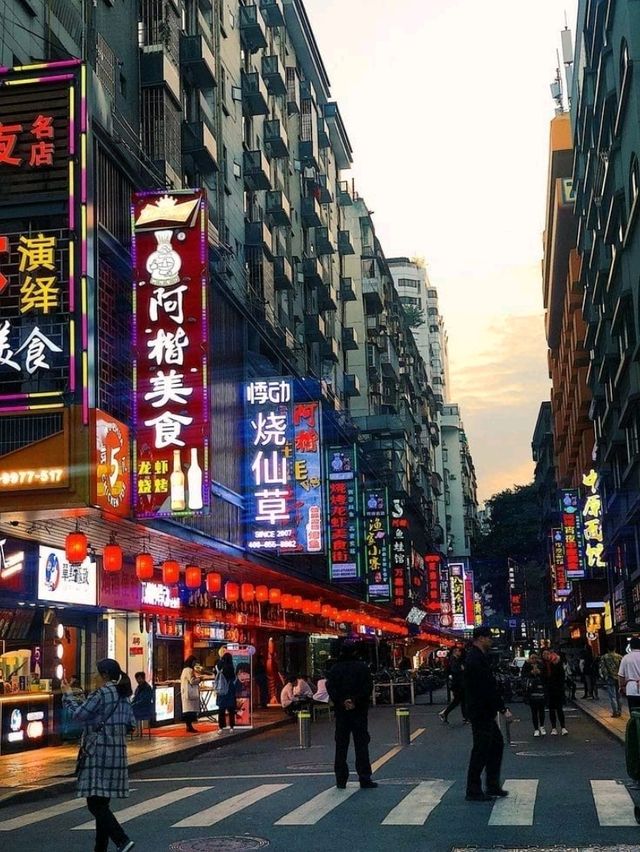 Yiwu Night Market 