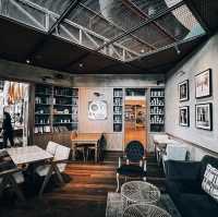 🌙 Moon Whale Pattaya – Rooftop Cafe & Bar