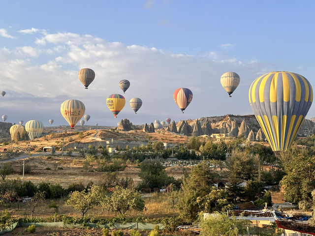 【Cappadocia Hot Air Balloons at Sunrise／カッパドキア気球朝陽】