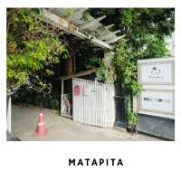 🪴 คาเฟ่ชาและขนมในสวนริมหาด: Matapita