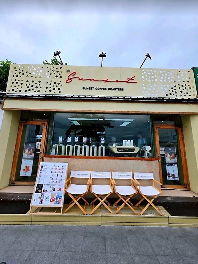 Sunset Coffee Roaster - Pattaya Beach คาเฟ่ริมหาด