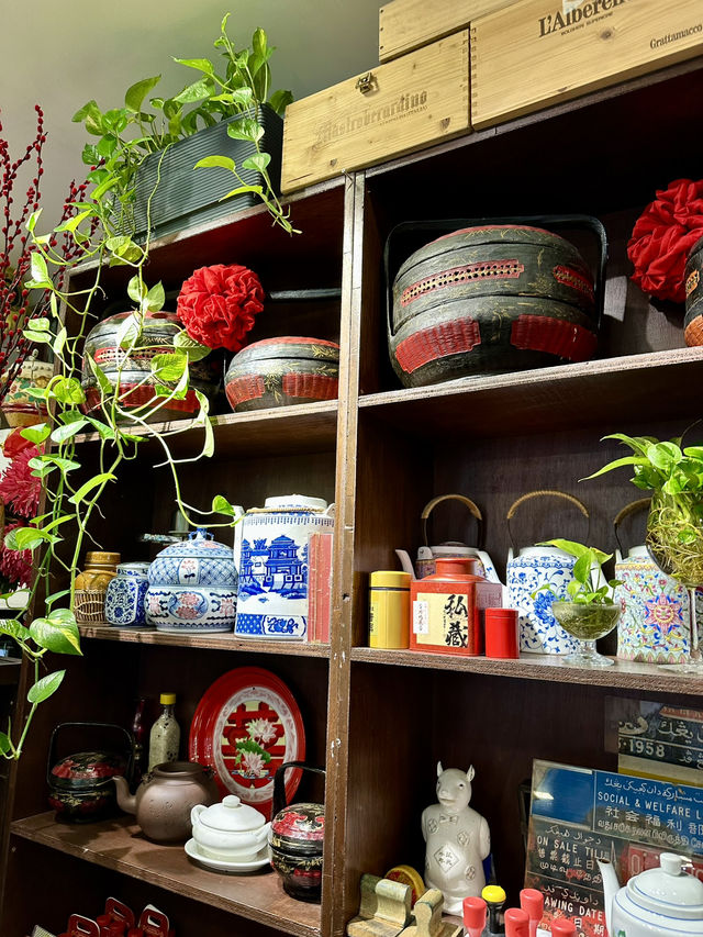 Porcelain Tiles & Sambal Dreams: Dining at Malaya Nyonya House