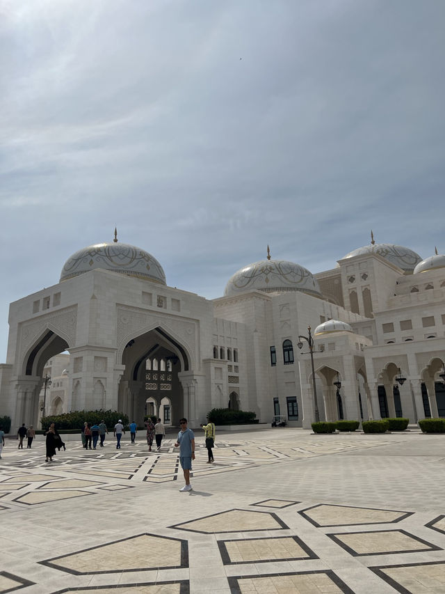 황금빛 궁전, Qasr Al Watan 
