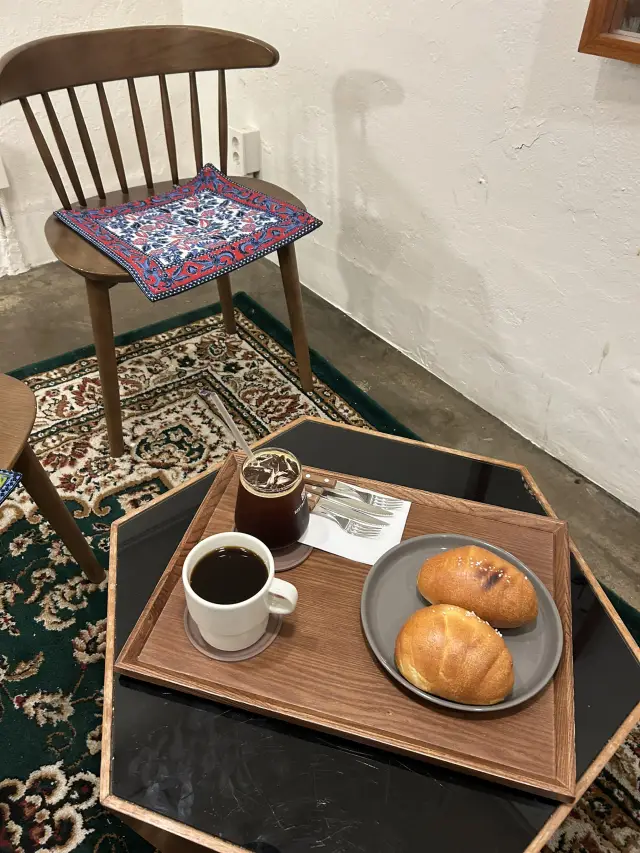 【弘大cafe】弘大ホンデ駅近にある静かな穴場カフェ‼︎