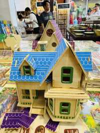 Hidden Treasures at Jonker’s Art Flea Market