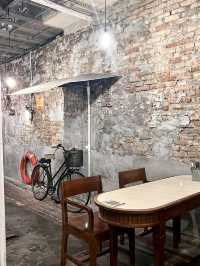 Vintage Vibes, Bold Brews – Only at Kleptokrat