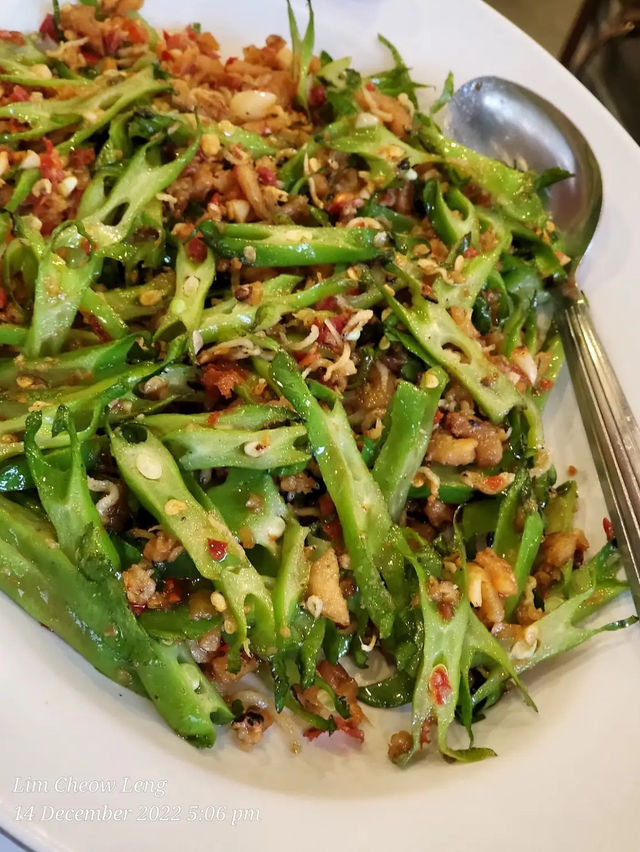 Yi Jia Qin: Where Family Recipes Rule the Table