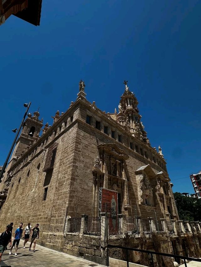 Climb Up Valencia’s Medieval Badass