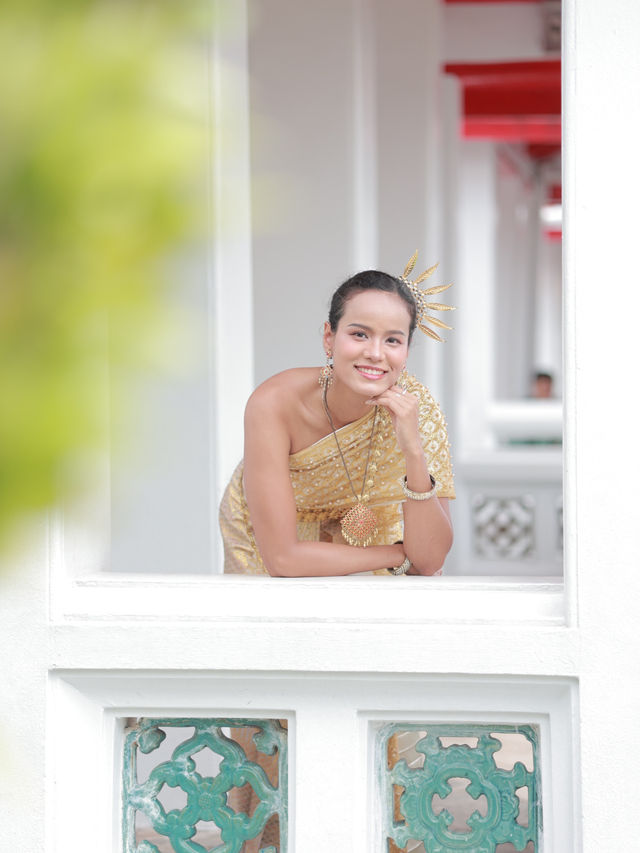 The Radiance of Wat Arun: Bangkok’s Temple of Light