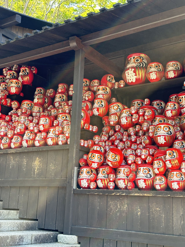วัดดารุมะ Katsuoji temple