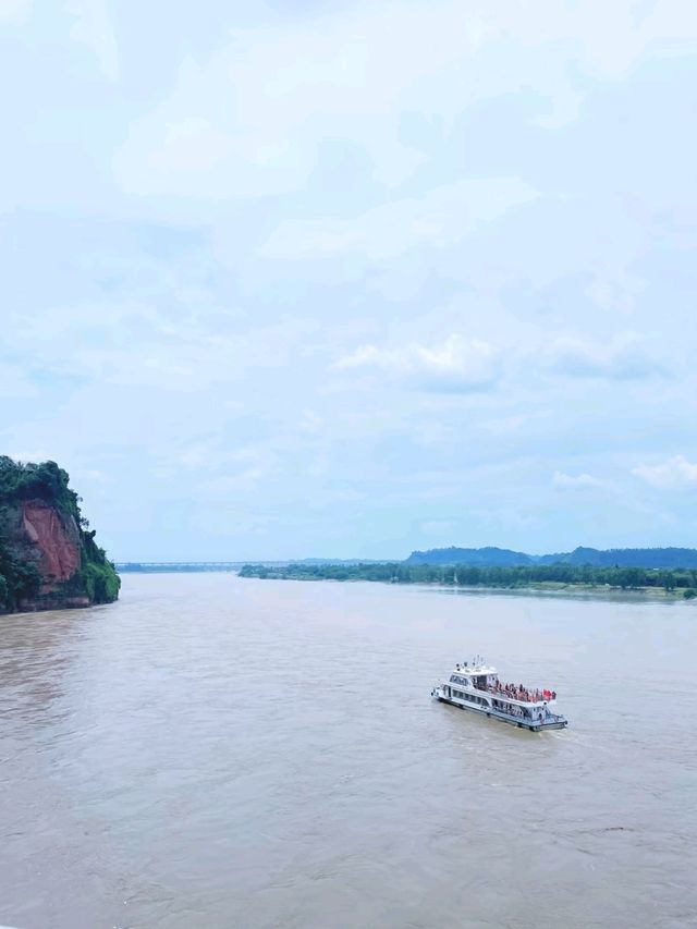 Leshan Giant Buddha – Where Stone Meets Spirit