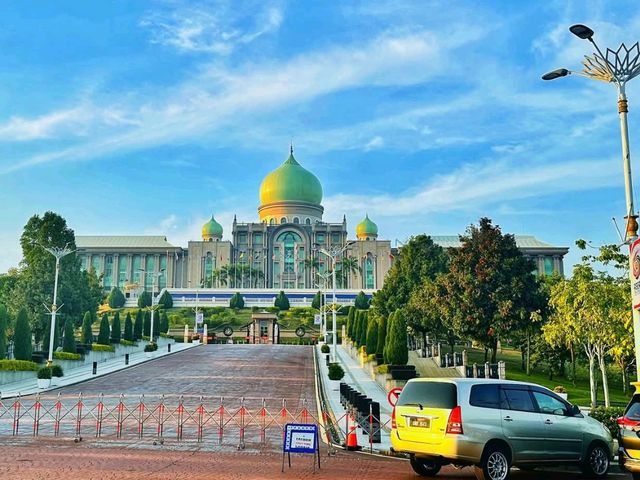 Putra Mosque – A Pink Marvel by the Lake