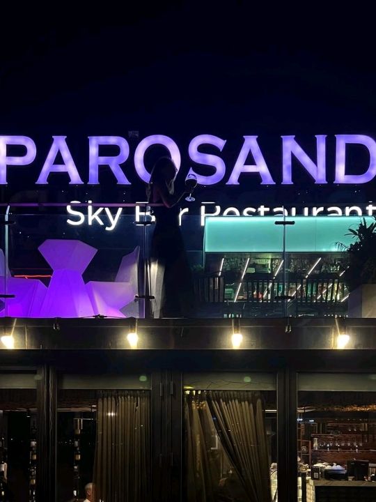 Parosand Skybar & Restaurant