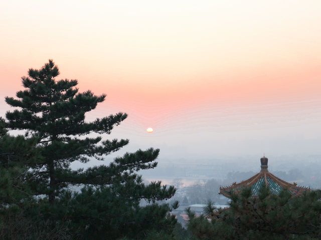 Jingshan Park จุดชมวิวพระราชวังต้องห้าม Jingshan Park จุดชมวิวพระราชวังต้องห้าม