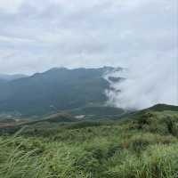 Hiking to the Top of Taipei, Qixing Mountain Main Peak Vibes