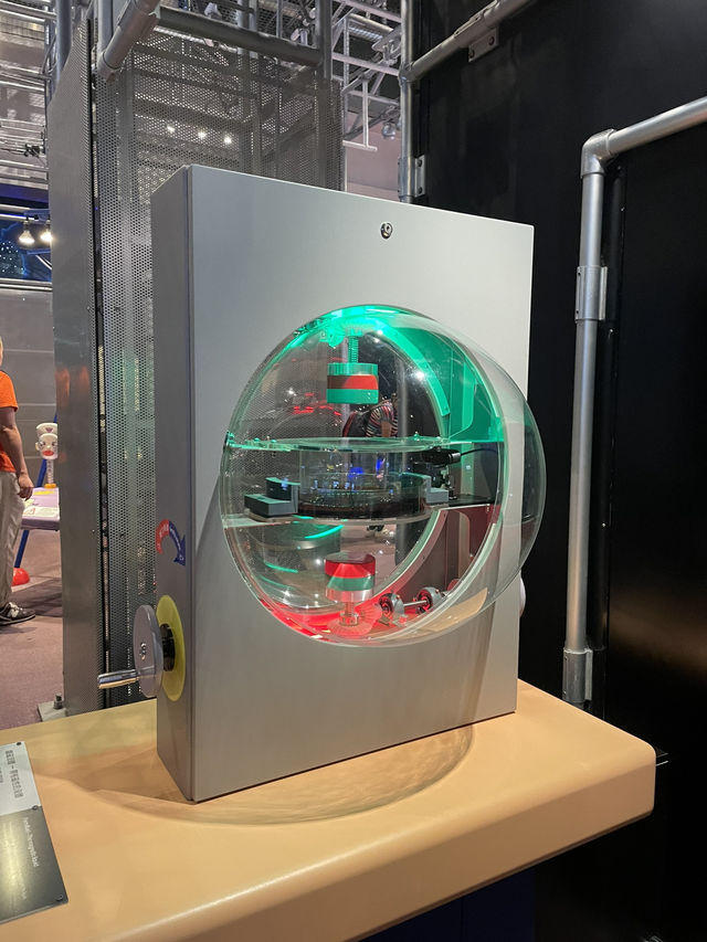 🇭🇰 Electricity and Magnetism Gallery in Hong Kong Science Museum  🇭🇰 Electricity and Magnetism Gallery in Hong Kong Science Museum