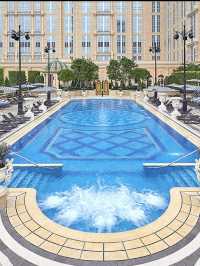 Two tone fountain 