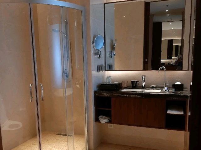 Scenic Stay at Forest City Golf Hotel