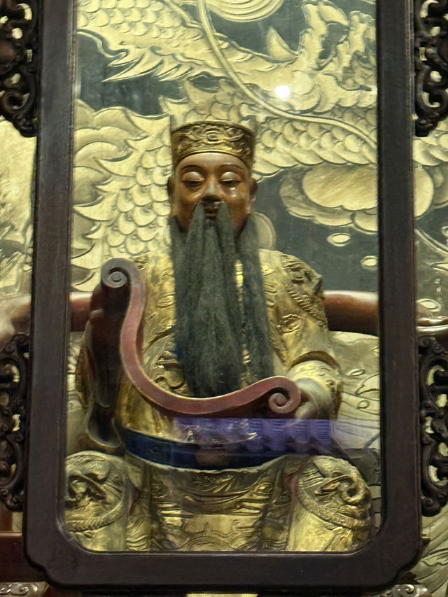 雲林虎尾持法宮｜「恭敬威嚴五文昌殿 ‧ 一拜頂禮寄心志，文運隨香起清明」