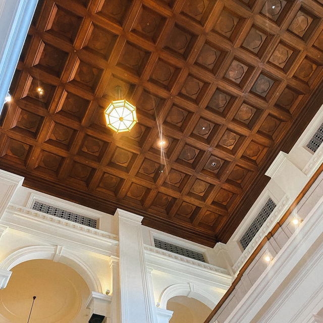 สถาปัตย์สุดอลังการที่ National Gallery Singapore