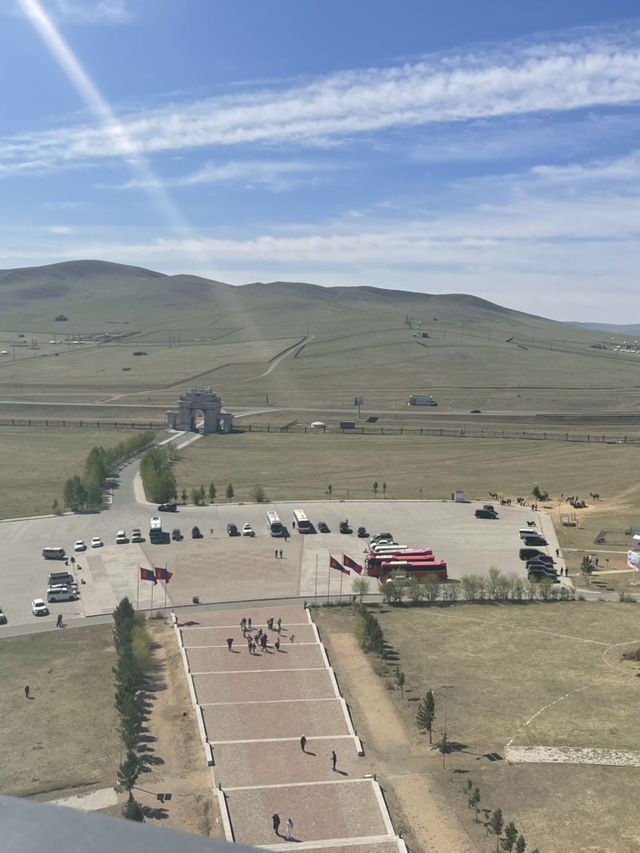 追尋成吉思汗的金馬鞭與普氏野馬