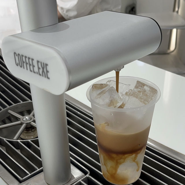 COFFEE.EXE ชลบุรี: คาเฟ่ขาวคลีน ฟีลแล็บกาแฟ 