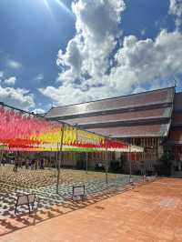 พาเที่ยวงานเทศกาลโคมแสนดวง จ.ลำพูน
