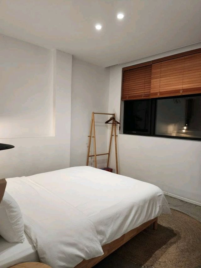 Comfy Vibes at Hotel Xingle – The Perfect Staycation Spot ✨🛏️ Comfy Vibes at Hotel Xingle – The Perfect Staycation Spot ✨🛏️