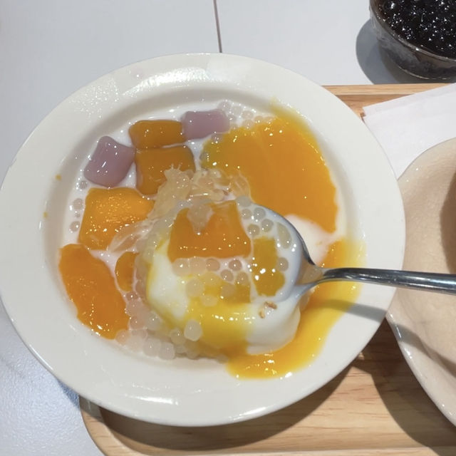 香港旺角花園街甜品小店🍨🍧🍮🍰 香港旺角花園街甜品小店🍨🍧🍮🍰