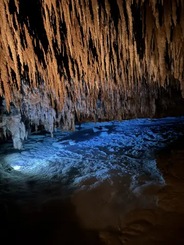 An Unexpectedly Relaxing Cave Experience 🧘🏻