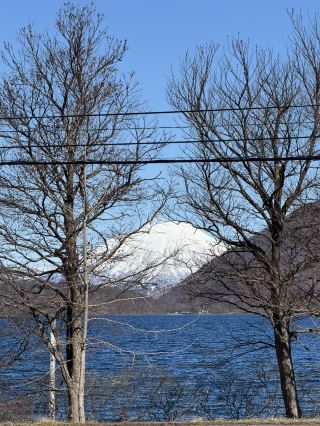 Lake Views Bliss🌄