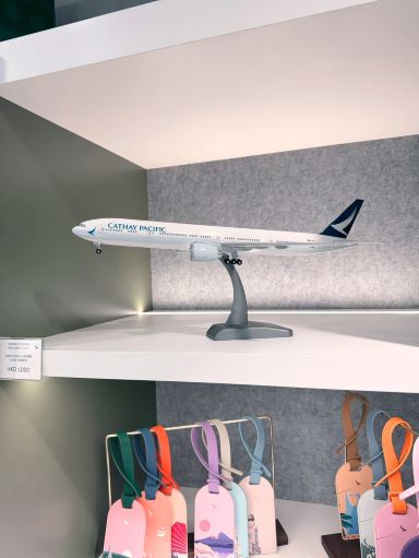 キャセイリミテッドストア 🛬 80周年記念グッズ 🛍 | Trip.com 香港