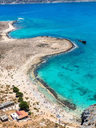 Plakias Beach: Southern Crete’s Best Kept Secret 🌊🏝️🍻