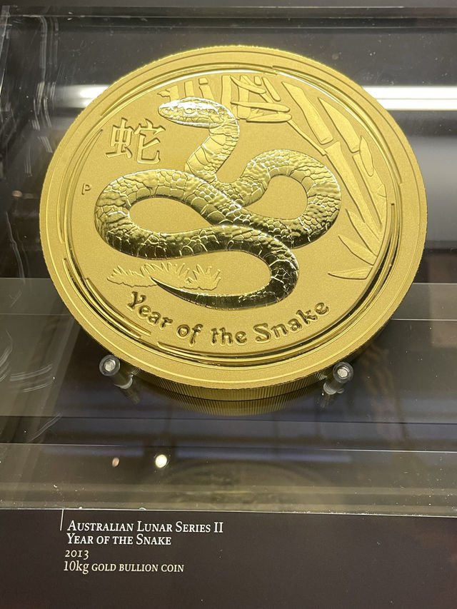 Perth mint ( Birth of gold bar 😋😋)