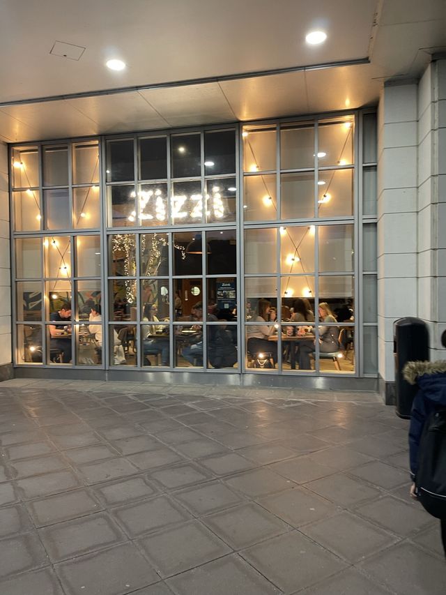 英國好味意大利餐 | Zizzi