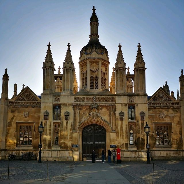 A Springtime Stroll Through Cambridge City