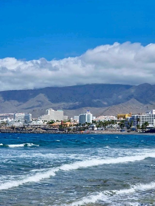 Playa de las Américas: Lively Vibes and Endless Sunshine 🌞🌴