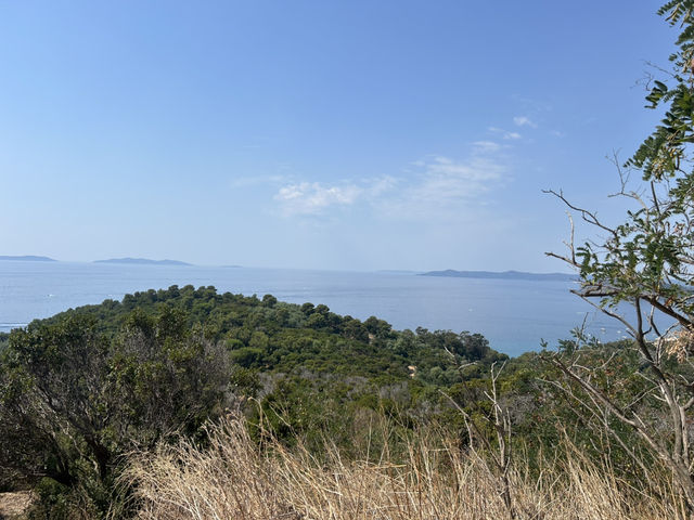 A road with a view 