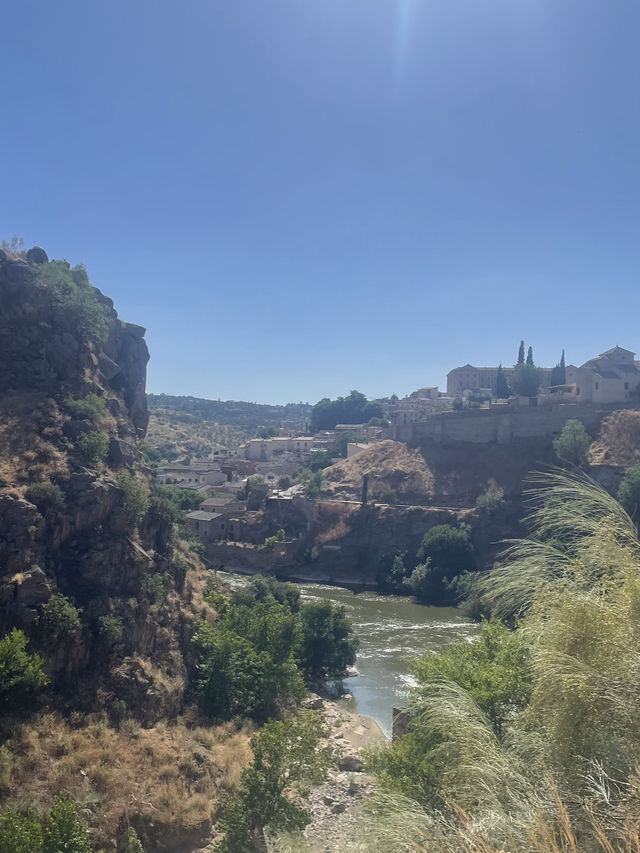 🏰✨ Fall in Love with the Timeless Magic of Toledo, Spain 🇪🇸 🏰✨ Fall in Love with the Timeless Magic of Toledo, Spain 🇪🇸