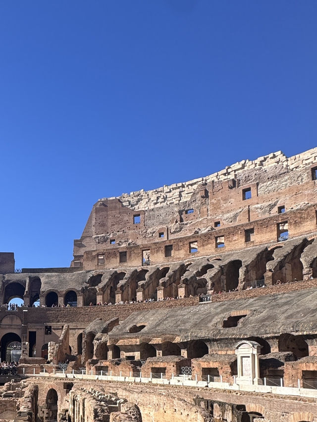 영원의 경기장, 콜로세움 (Colosseo) 영원의 경기장, 콜로세움 (Colosseo)